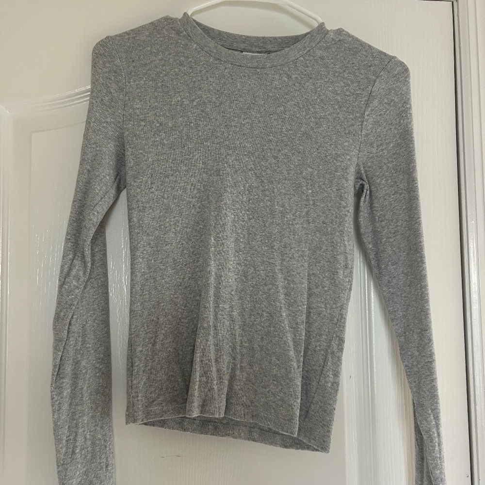 aritzia homestretch gray ribbed long sleeve t shirt